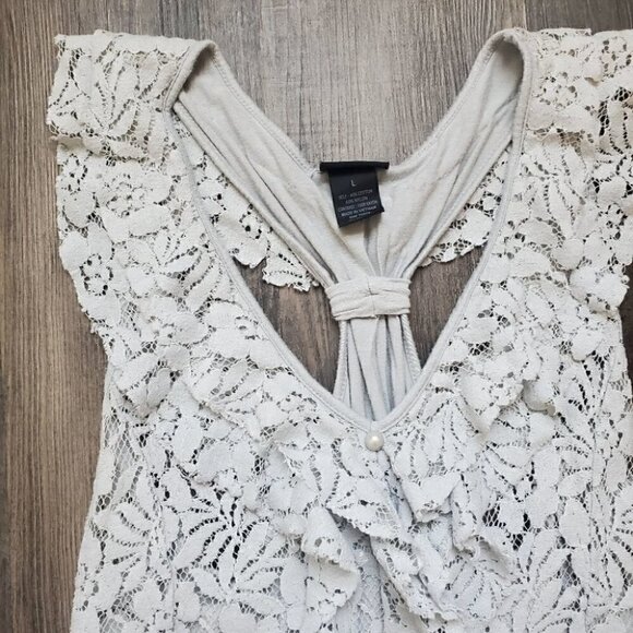 Rue 21 Deep V Lacey Tank Top - Picture 3 of 6